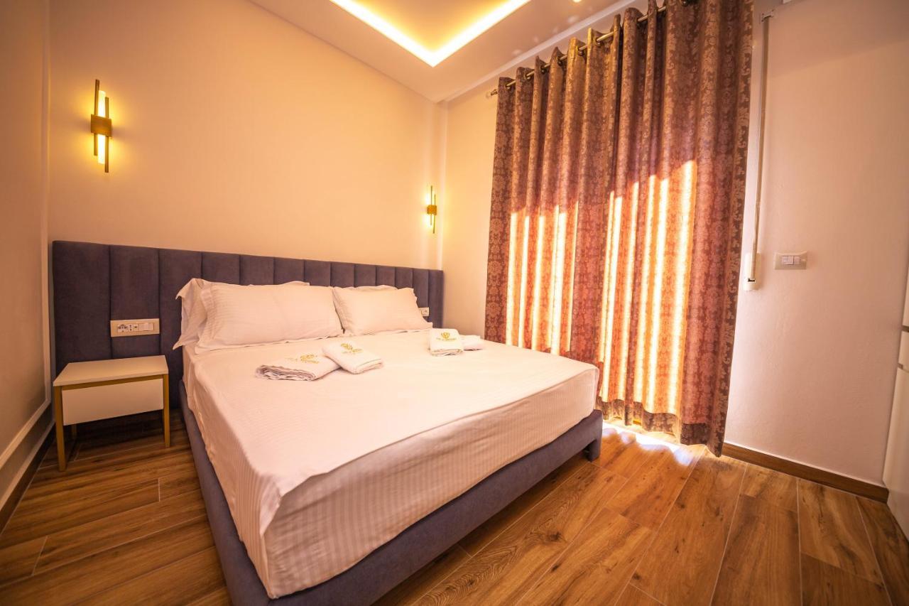 Hotel Vila Misiri ดูร์เรส ภายนอก รูปภาพ
