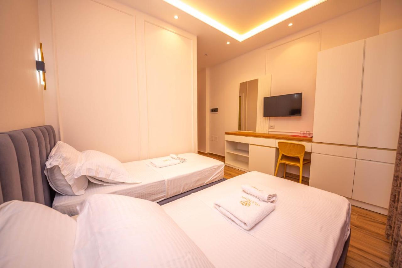 Hotel Vila Misiri ดูร์เรส ภายนอก รูปภาพ