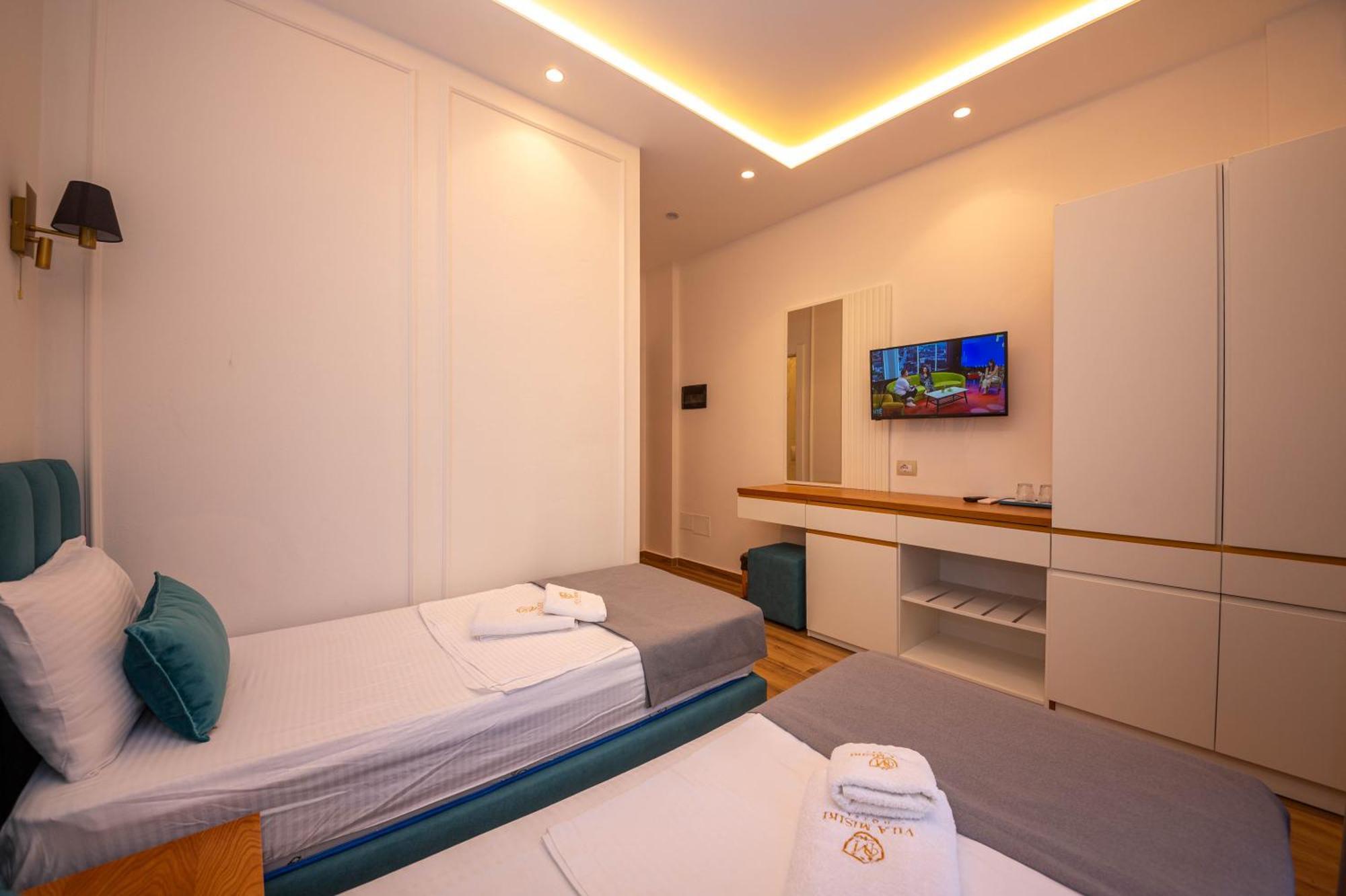 Hotel Vila Misiri ดูร์เรส ภายนอก รูปภาพ